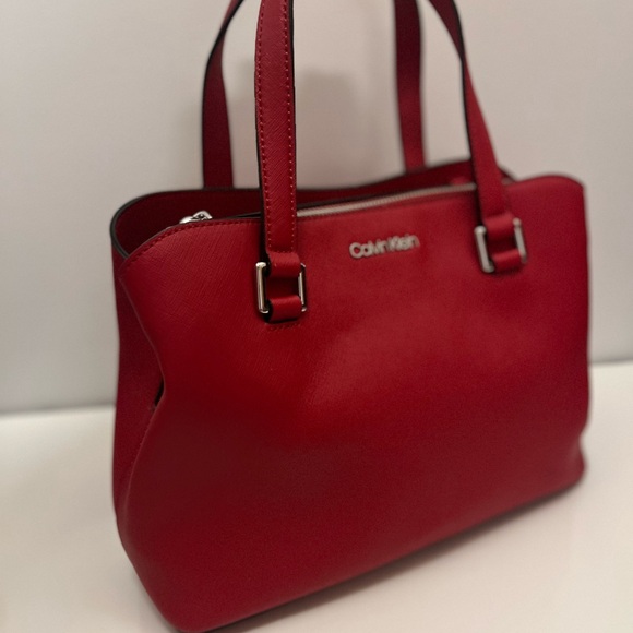 Red Saffiano Calvin Klein Bag - Picture 3 of 3